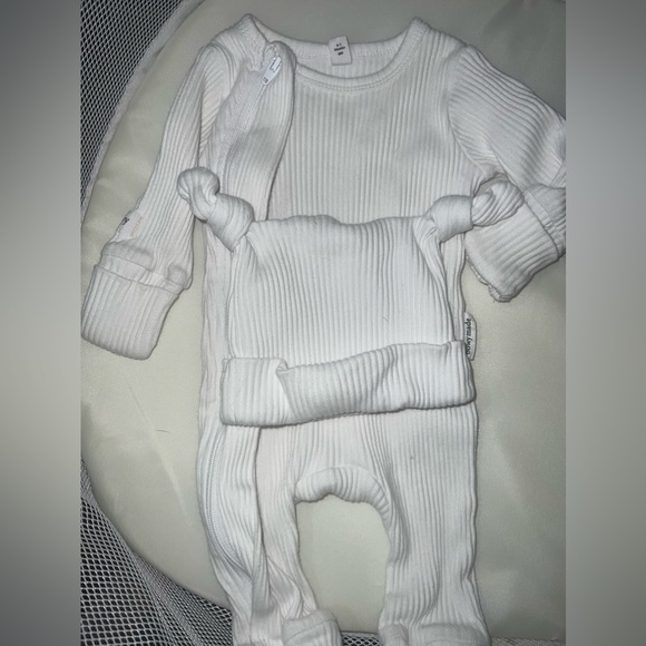 newborn only use one time - Picture 2 of 3